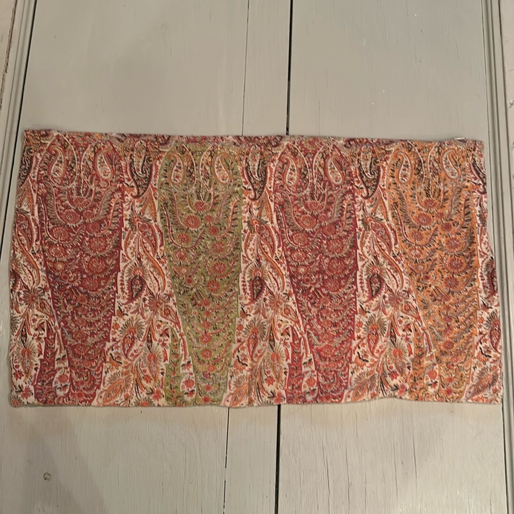 Pottery barn paisley printed lumbar pillow cover - Picture 2 of 3